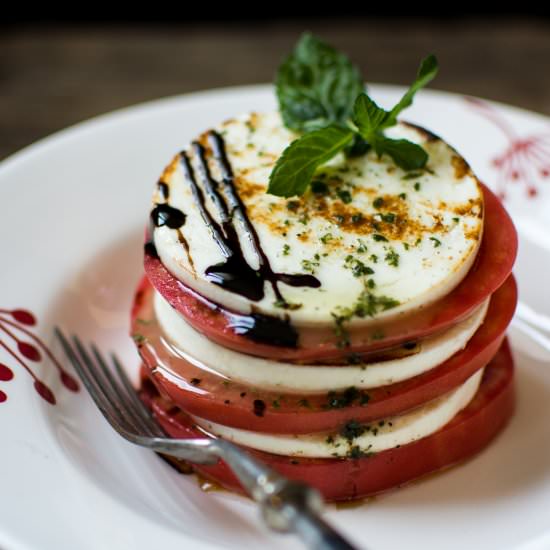 Manouri salad with mint dressing