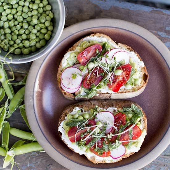 Summer Veggie & Avocado Toast