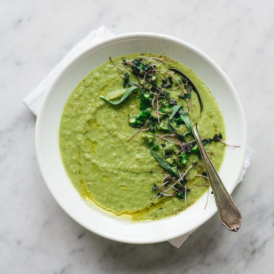 Green asparagus soup