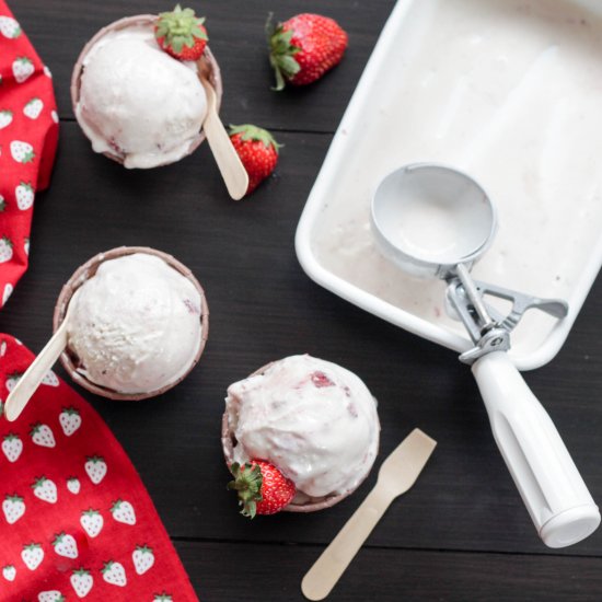 Balsamic Strawberry Ice Cream