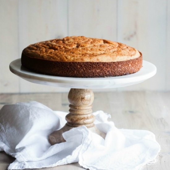 Banana Caramel Swirl Cake