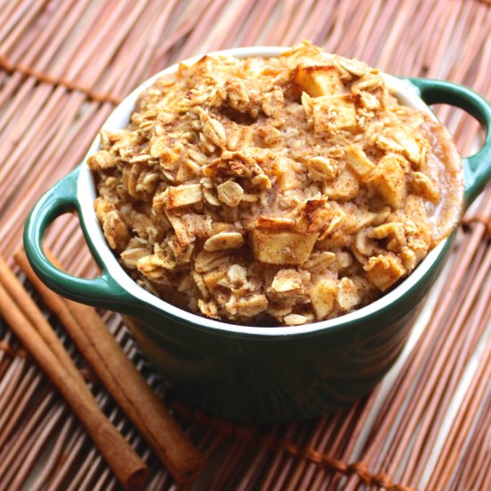 Apple Cinnamon Baked Oatmeal