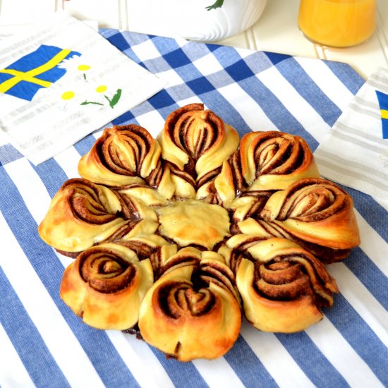 Swedish Cinnamon Star Bread