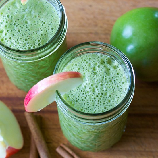 Apple Pie Green Smoothie