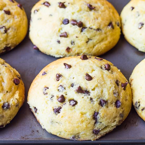 Bakery-Style Chocolate Chip Muffins