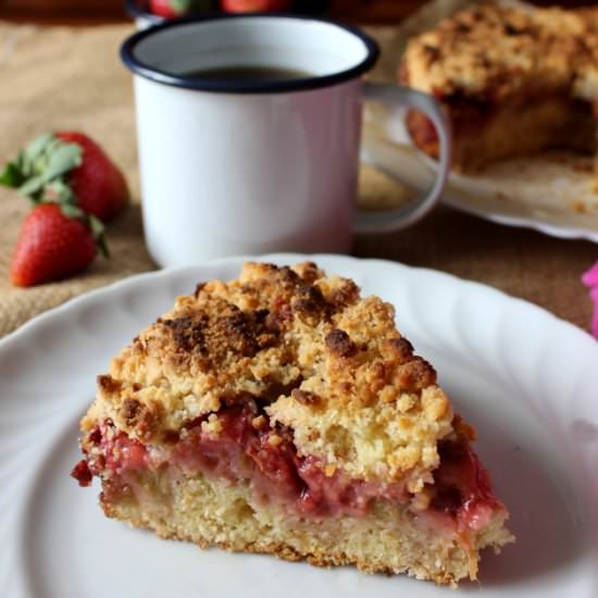 Rhubarb and Strawberry Crumble