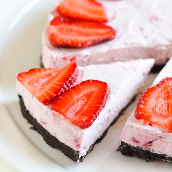 Strawberry and Oreo Cheesecake