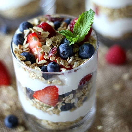 Greek Yogurt Cheesecake Parfaits