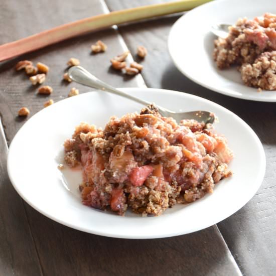 Paleo Strawberry Rhubarb Crumble