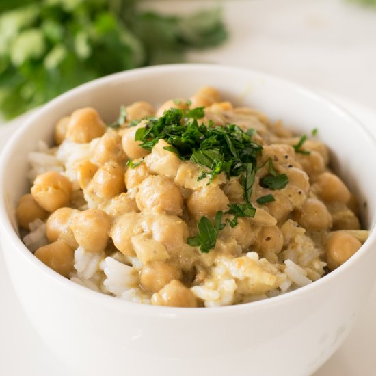 Easy Vegan Coconut Chickpea Curry