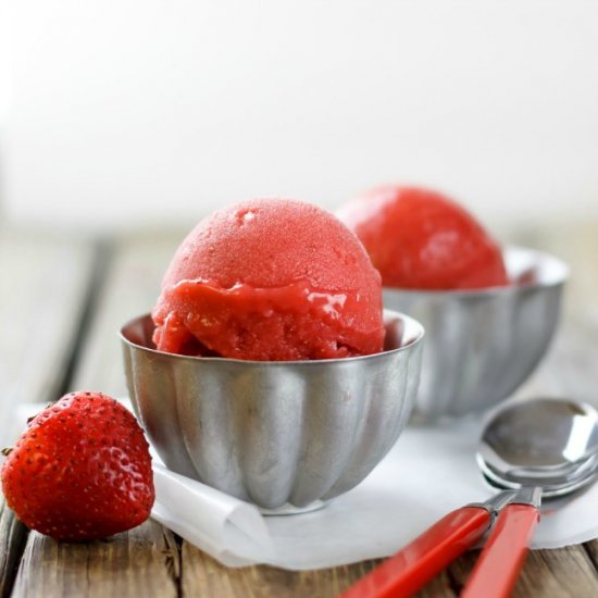 Easy 2-Ingredient Strawberry Sorbet