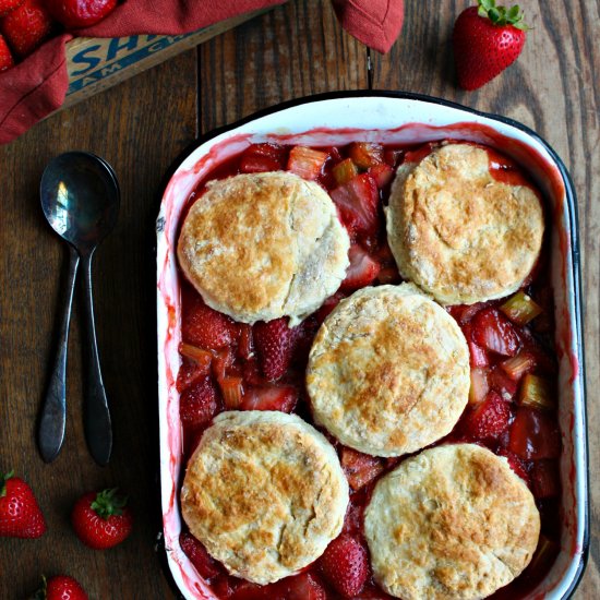 Strawberry Rhubarb Scone Cobbler