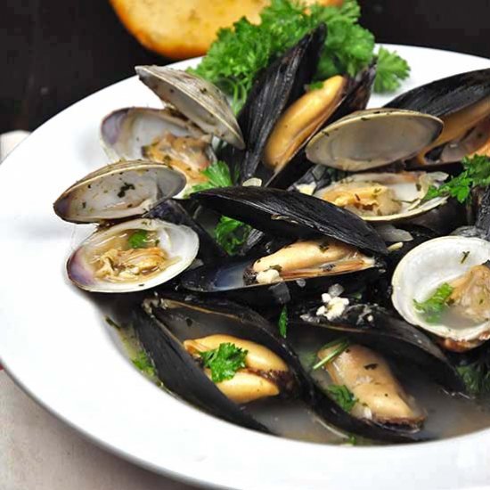 Mussels & Clams in White Wine