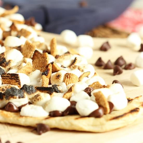 Grilled S’more Pizza