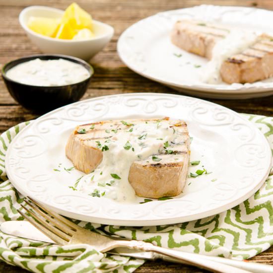 Grilled Tuna with Yogurt Sauce