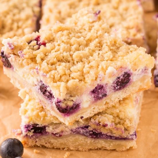 Blueberry Crumble Cheesecake Bars