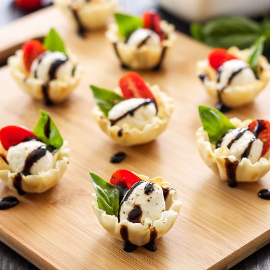 Mini Caprese Cups