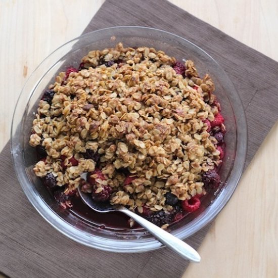 Easy Berry Oatmeal Crisp