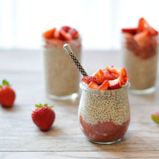 Strawberry Rhubarb Chia Seed Puddin