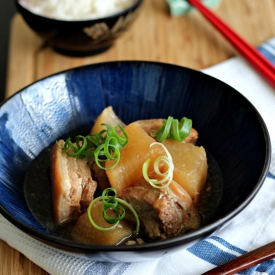 Pork belly with Daikon