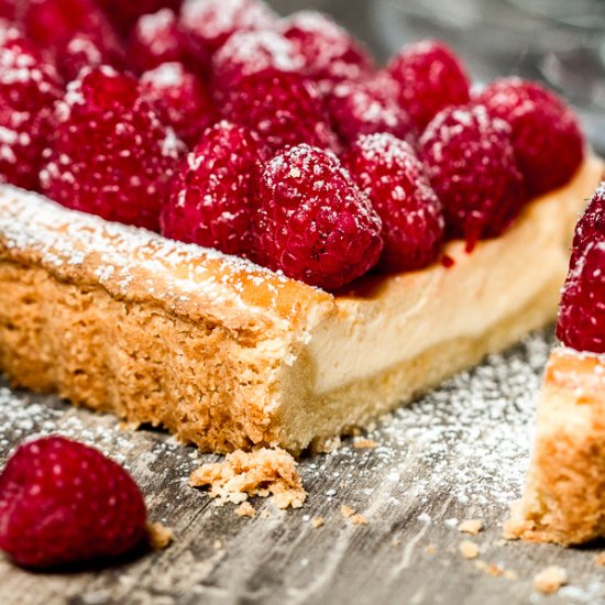 Raspberry Cheesecake Tarte