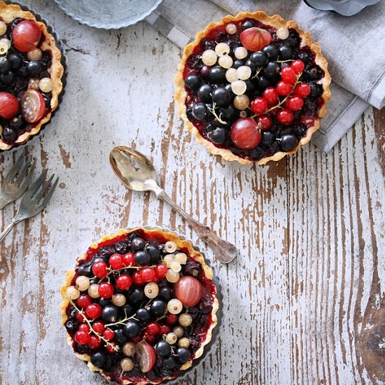 Tricolore Currant Tartelettes