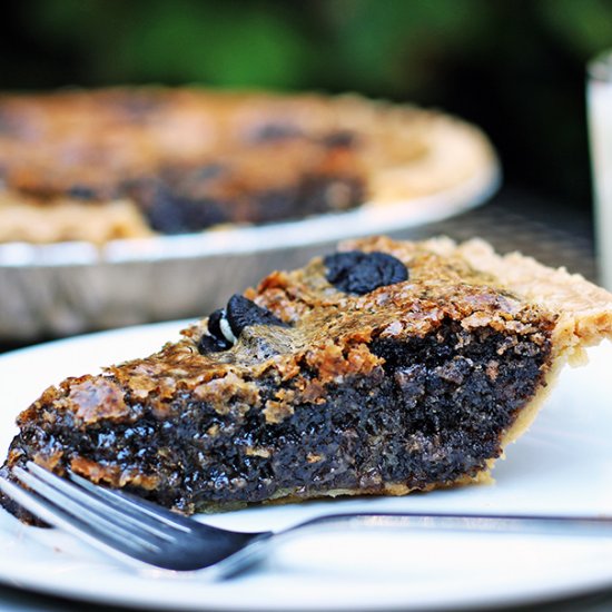 Oreo White Chocolate Cookie Pie