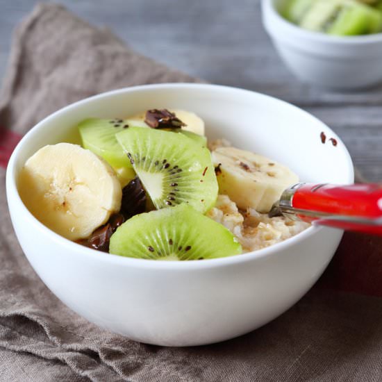 Spiced Oatmeal with Banana & Kiwi