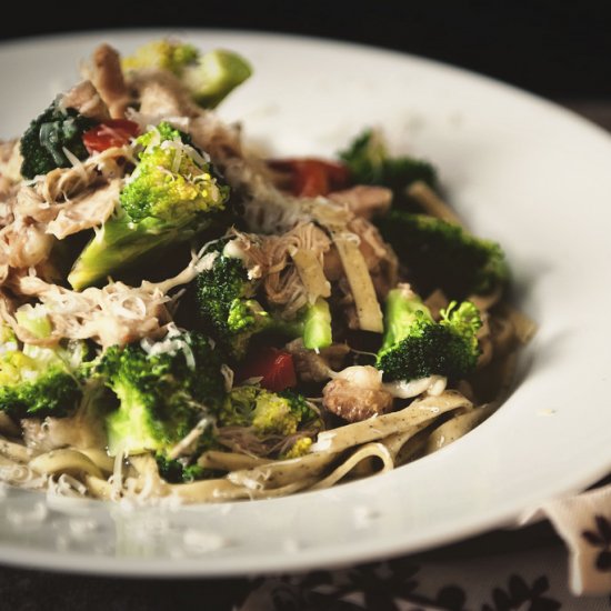 Slow Cooker Chicken and Broccoli