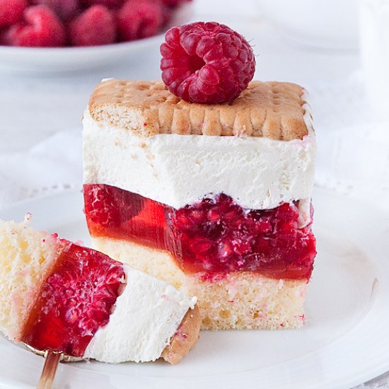 Raspberry layer cake