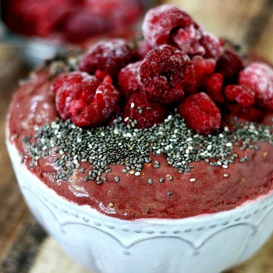 Raspberry Acai Smoothie Bowl