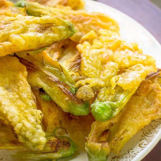 Crunchy Fried Pumpkin Flowers