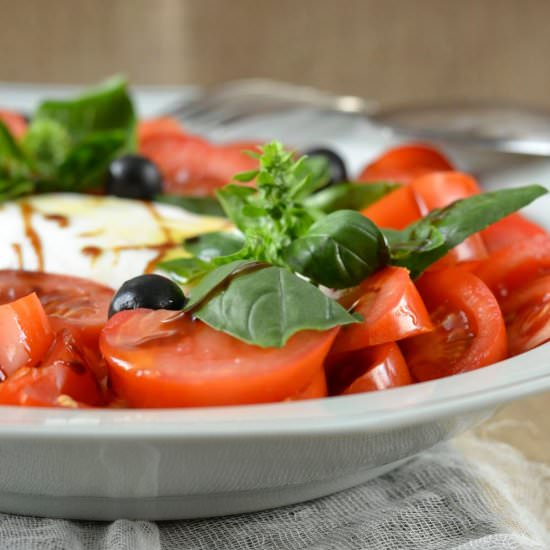 Tomato, Basil and Mozzarella Salad