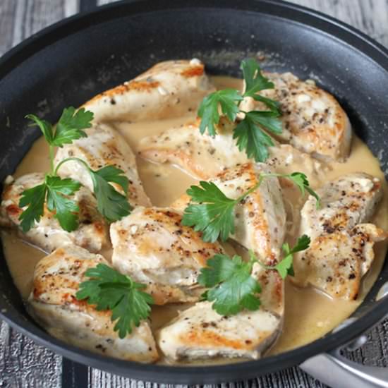 Easy creamy skillet chicken