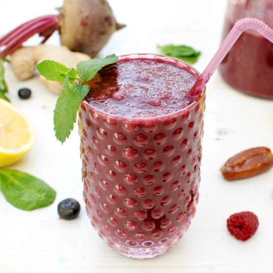 Beetroot, Spinach & Berry Smoothie