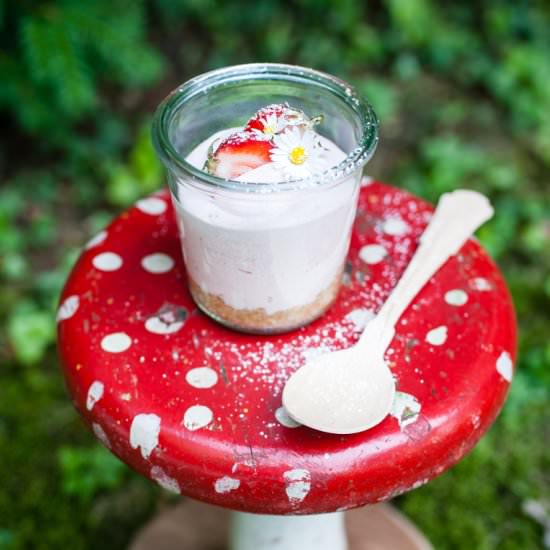 Strawberry Cheesecake in a Jar