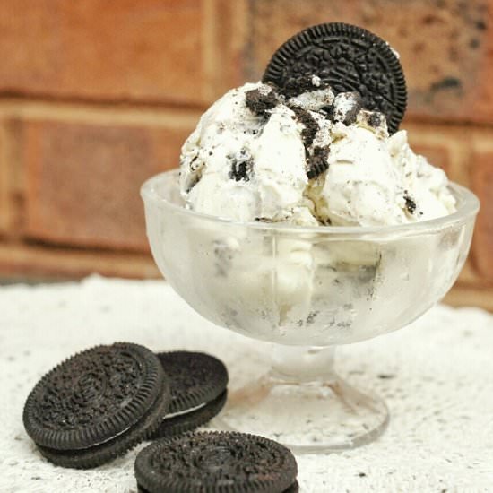 No-Churn Cookies & Cream Ice Cream