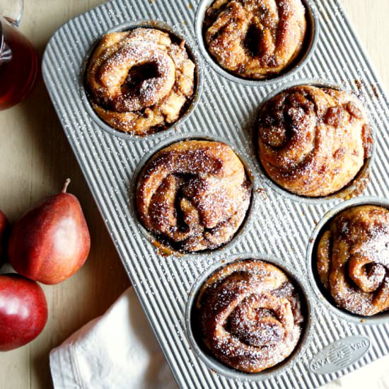 Chai Pear Cinnamon Rolls