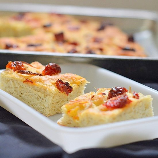 Sundried Tomato and Onion Foccacia