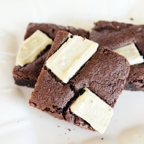 Cookies ‘n’ Cream Chocolate Cookie