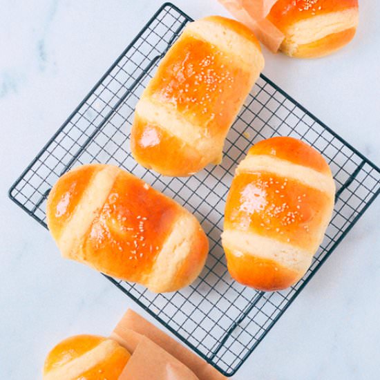 CHINESE BAKERY COCONUT BUNS