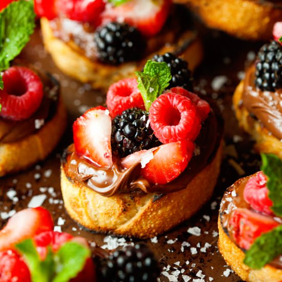 Nutella Berry Crostini