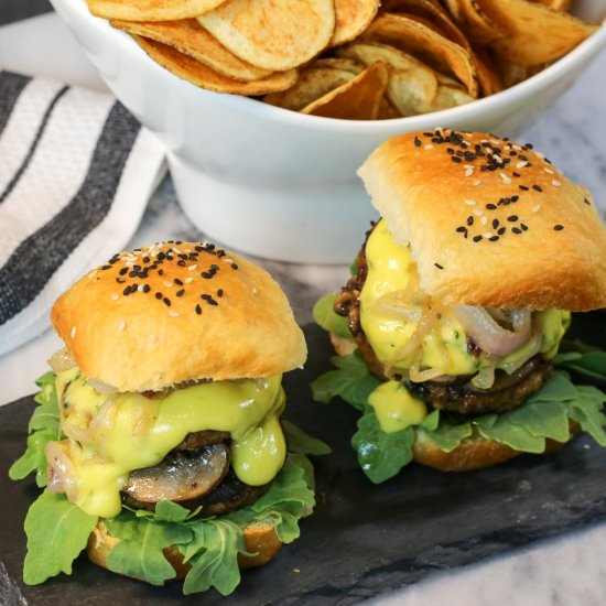 Sliders with Béarnaise Sauce