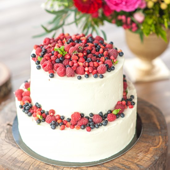 Vegan Vanilla Berry Cake