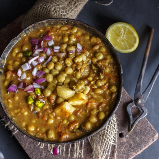 Ghugni – Dried Green Peas Curry