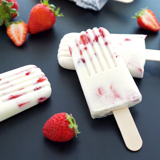 Strawberry and Cream Frozen Pops