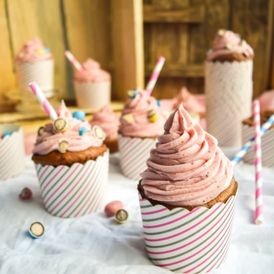 Malted Strawberry Milkshake Cupcake