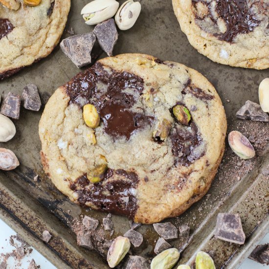 Pistachio Dark Choco Chunk Cookies