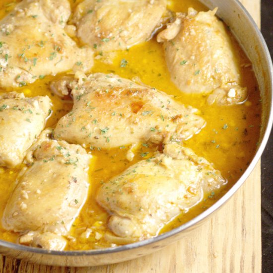 Skillet Chicken Thighs w Red Wine Sauce