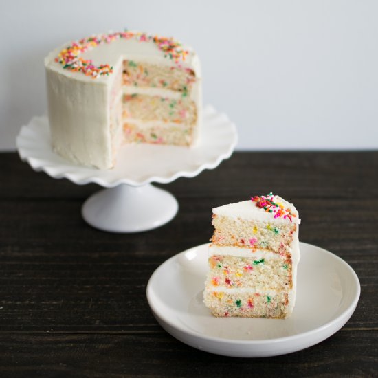 Funfetti Cake with Frosting